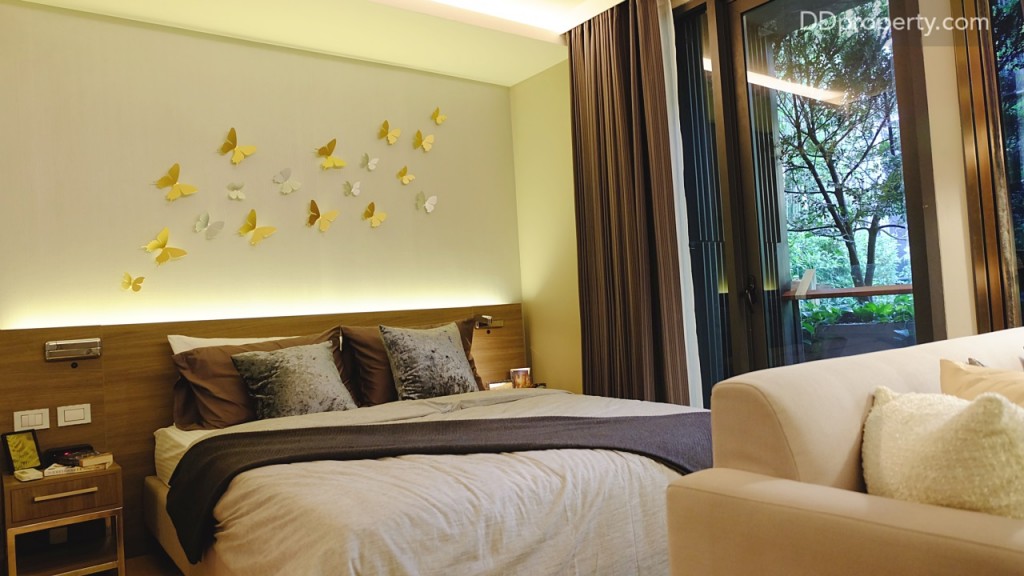 ขนาดของห้องนอนสามารถจัดวางเตียงนอนขนาด 5-6 ฟุตได้ สำหรับงานบิ้ลท์อิน headboard ทางโครงการจะให้มาพร้อมกับหลอด LED ที่อยู่ข้างใน