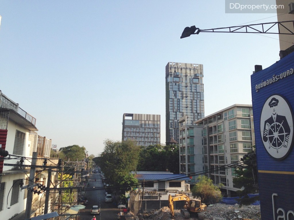 สังเกตในซอยจะมีโครงการ Ashton Morph 38 ตั้งอยู่