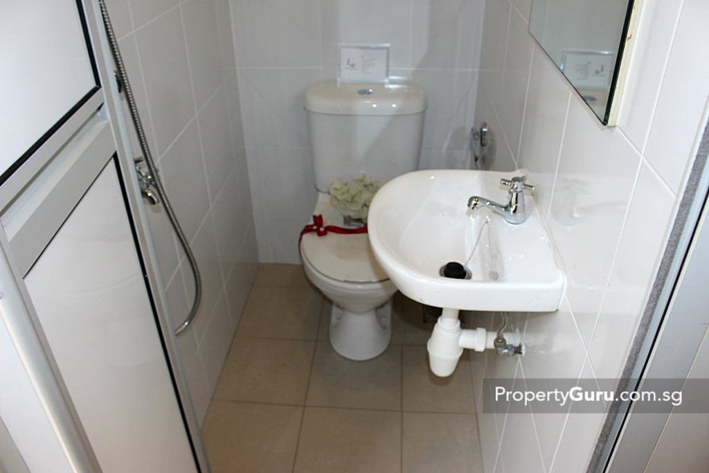 luxus hills water closet