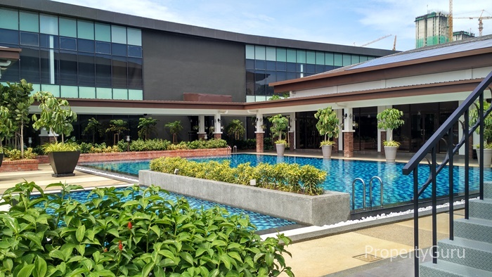 Isle of Kamares Showroom