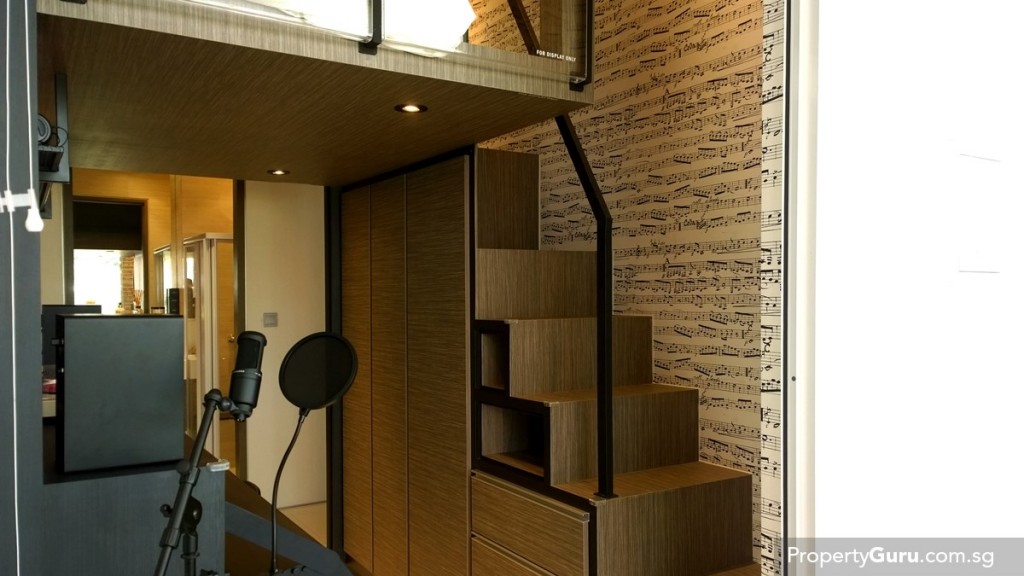 2BR common bedroom with furniture deck