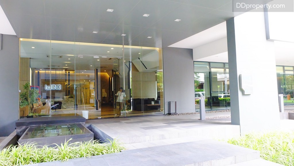 ประตูทางเข้าอยู่ฝั่ง A