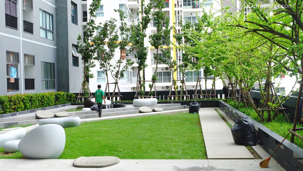 สำหรับโซนด้านนอกจะเป็นพื้นที่สีเขียวขนาดย่อม