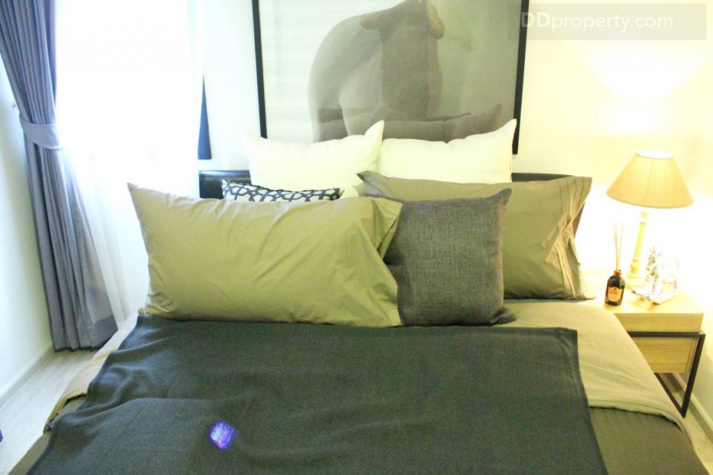 เตียงของห้องนี้ขนาด 5 ฟุตเช่นกัน