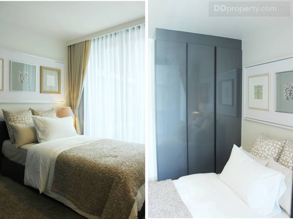 ด้วยความสูงเพดานประมาณ 2.5 เมตร ทำให้ภายในห้องดูโปร่งสบาย มีตู้เสื้อผ้าบิลท์อินขนาดใหญ่ให้มาพร้อมกับห้องจริง