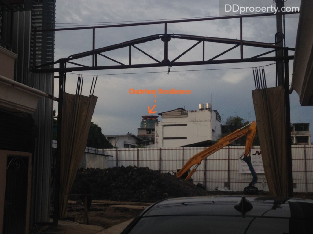 รวมถึงมองเห็นโครงการบุกเบิกอย่าง Chatrium