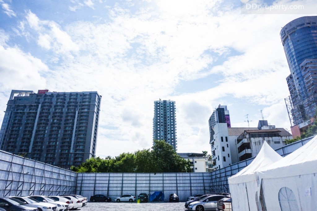 The Line Asoke Ratchada - Direction1 DSC09332-001