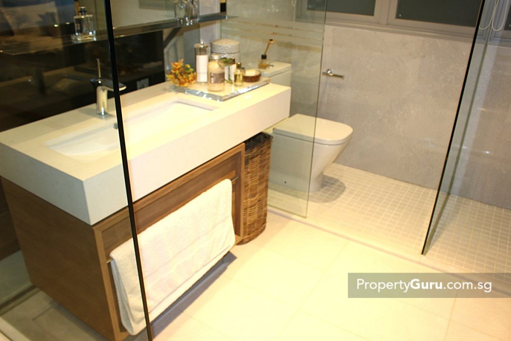 alana master bathroom 2