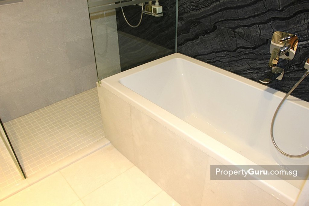 alana master bathroom 3