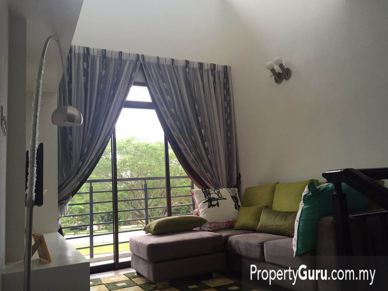 Cassia Antara Gapi Showroom Living Room