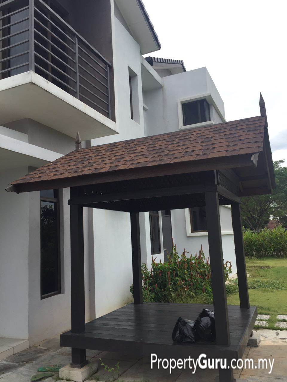 Cassia Antara Gapi Showroom Garden