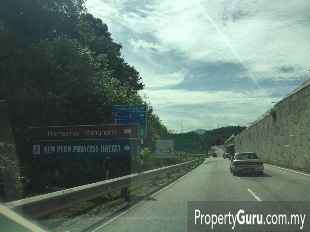 Greenwoods Salak Perdana Highway