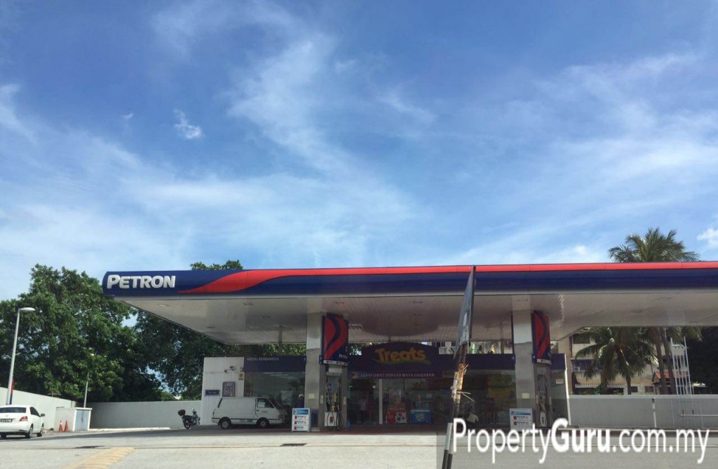 Astetica Residences Petrol Station