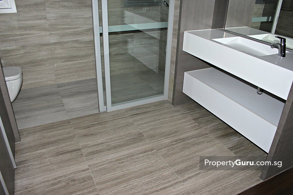 seletar park residence master bathroom
