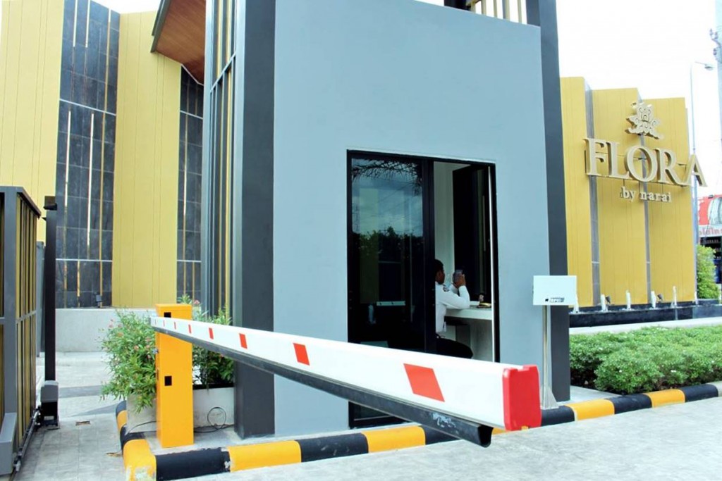 ภายในโครงการมีระบบรักษาความปลอดภัยในระดับมาตรฐาน ไม่ว่าจะเป็น CCTV รอบโครงการ, รปภ. 24 ชม. ประตูเข้า – ออก แบบ 2 ชั้น ที่มาพร้อมกับระบบ key card access 