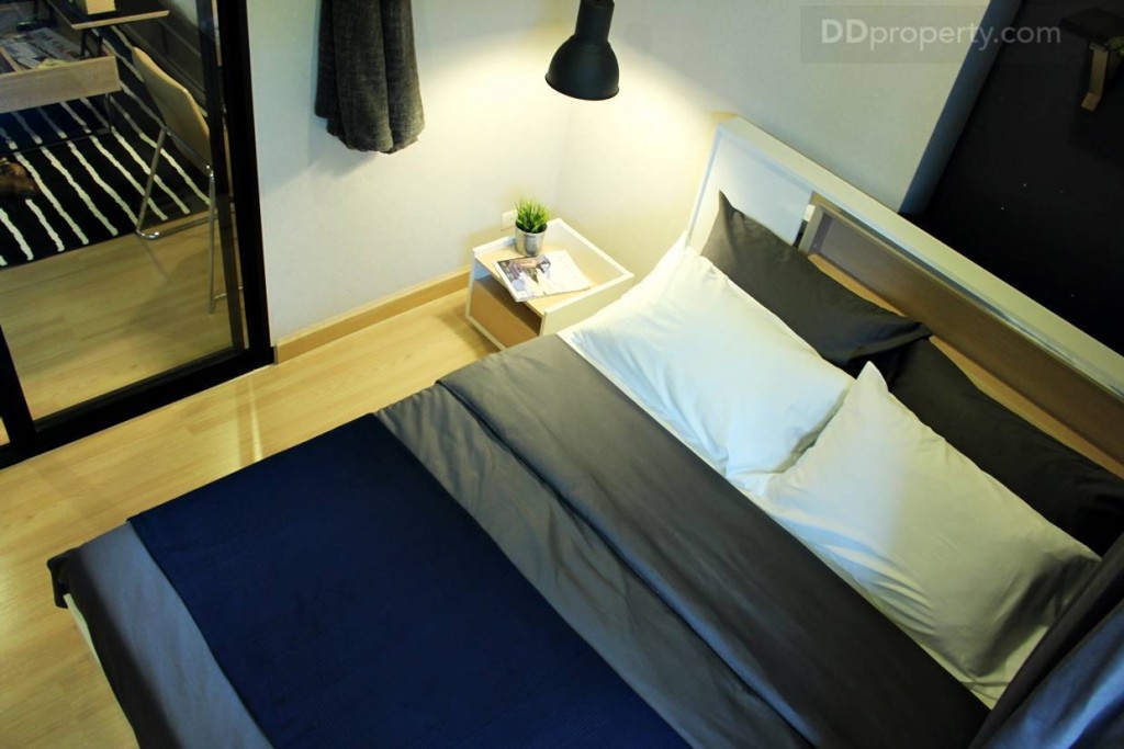 ภาพมุมสูงภายในห้องนอน