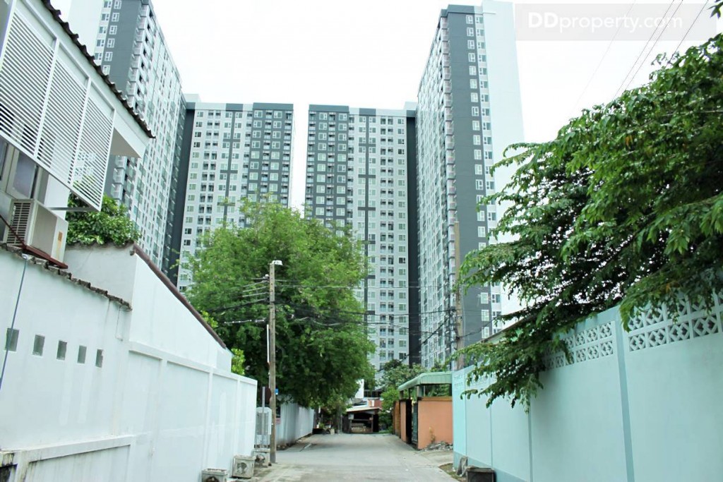 ขวามือตรงข้ามที่ตั้งหากเลี้ยวซ้ายไปอีกทางจะเป็นเส้นทางทะลุยังยังซอยเรวดี 36