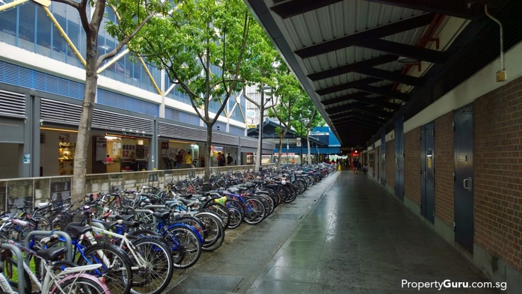 Amenities at Admiralty Station