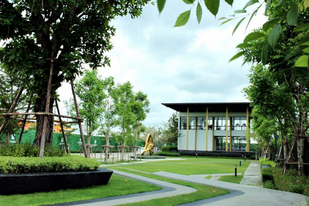 ตัวโครงการออกแบบสไตล์ “Modern Tropical” โดยเน้นการออกแบบที่ดูเรียบง่าย และมีความกลมกลืนกับธรรมชาติ 