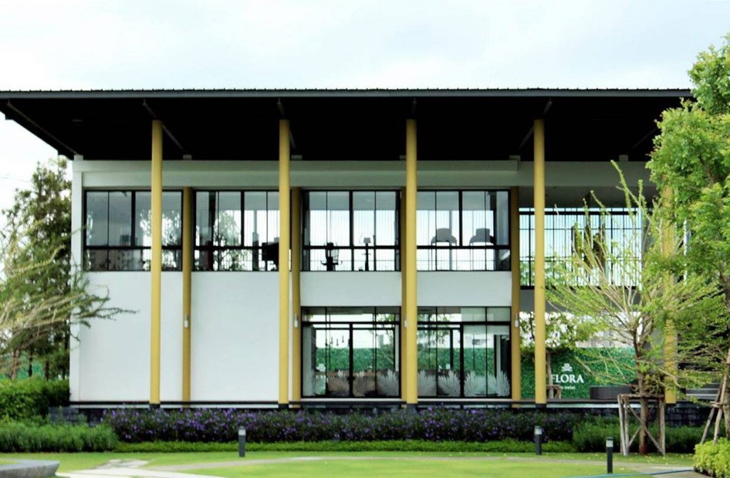 คลับเฮาส์ มาพร้อมกับสิ่งอำนวยความสะดวกต่างๆ  ไม่ว่าจะเป็น ห้องฟิตเนสขนาดใหญ่ พร้อมอุปกรณ์ระดับมาตรฐานครบชุด ห้องอเนกประสงค์ ห้องสมุด สระว่ายน้ำระบบเกลือ พร้อมสนามเด็กเล่น 