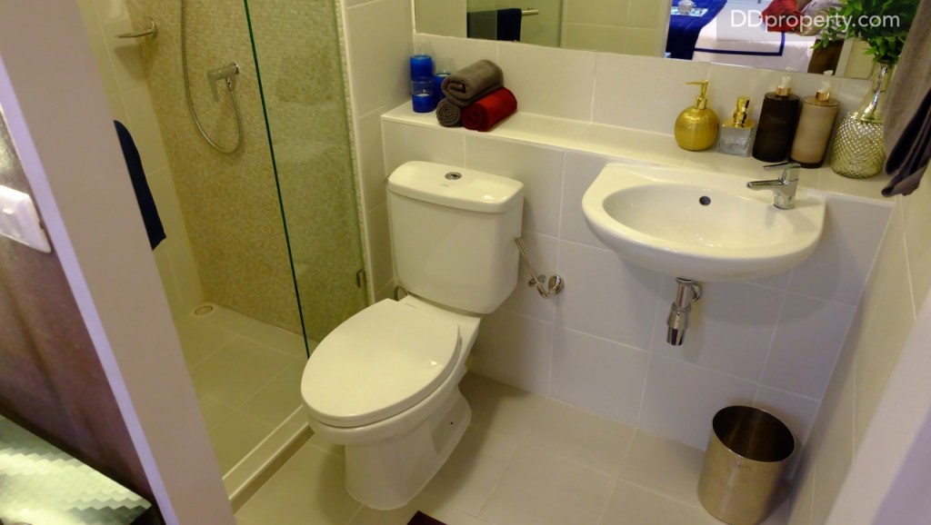 Plum Condo PinklaoDSCF0126