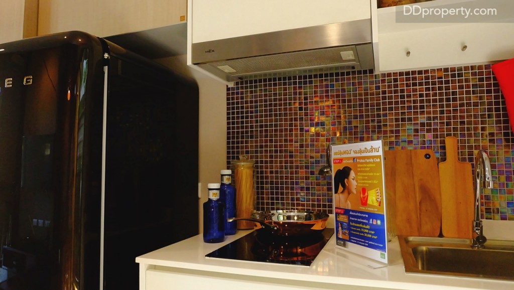 ชุดเตาและที่ดูดควันเป็นแบรนด์ Mex ทางโครงการให้เป็นโปรโมชั่นวันพรีเซล ส่วนของตกแต่งอื่นๆ เป็นเพียงไอเดียการแต่งเพื่อความสวยงาม