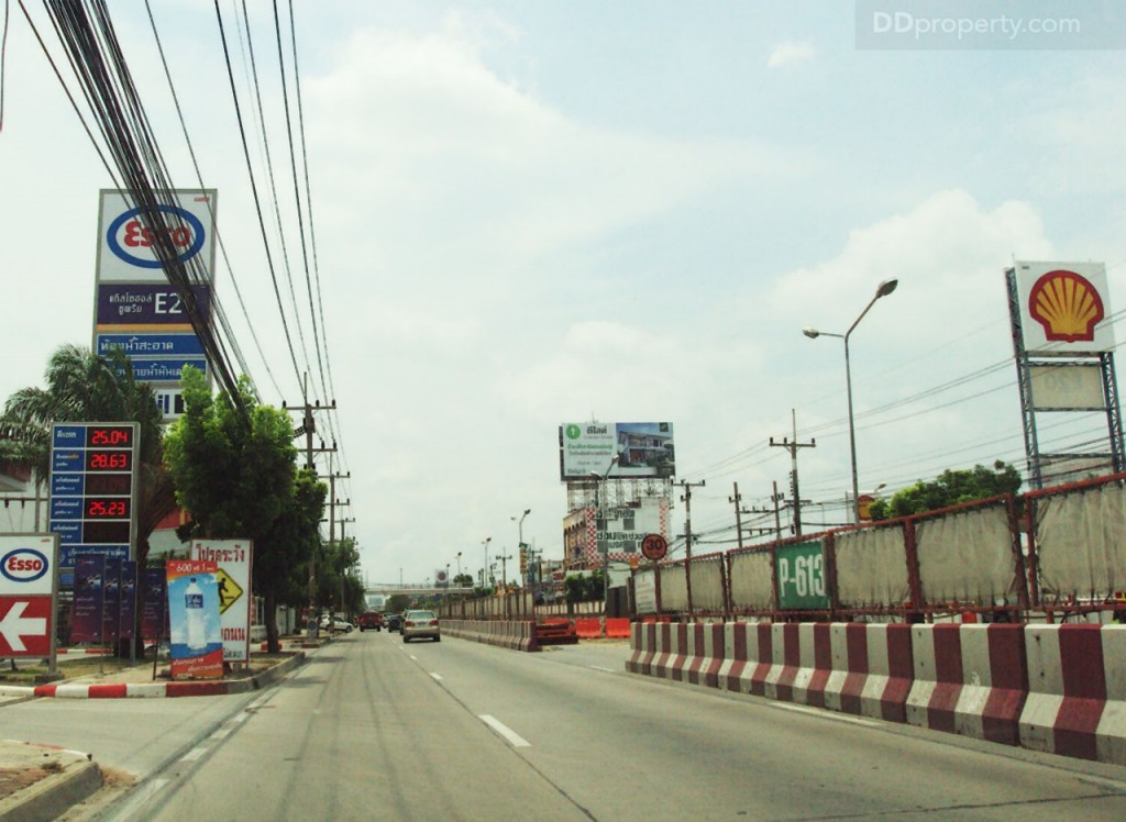 nc on green charmNc on Green Charm_12-001