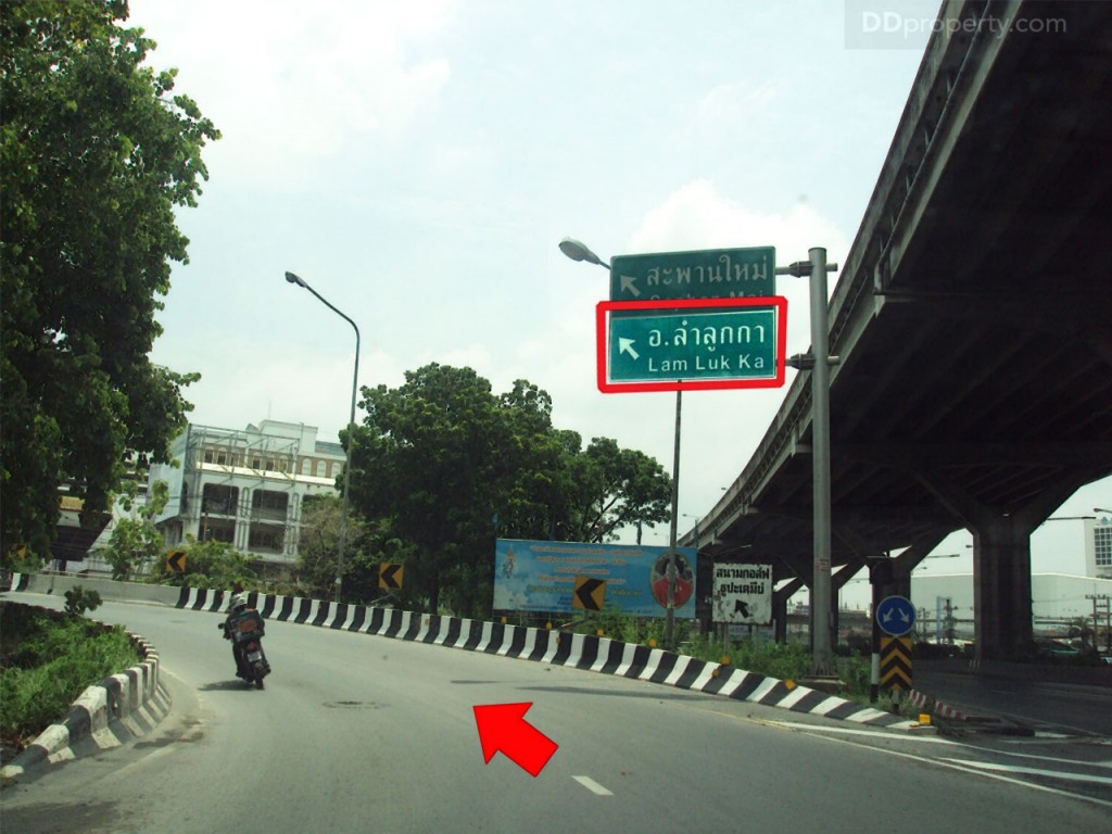 nc on green charmNc on Green Charm_18-005