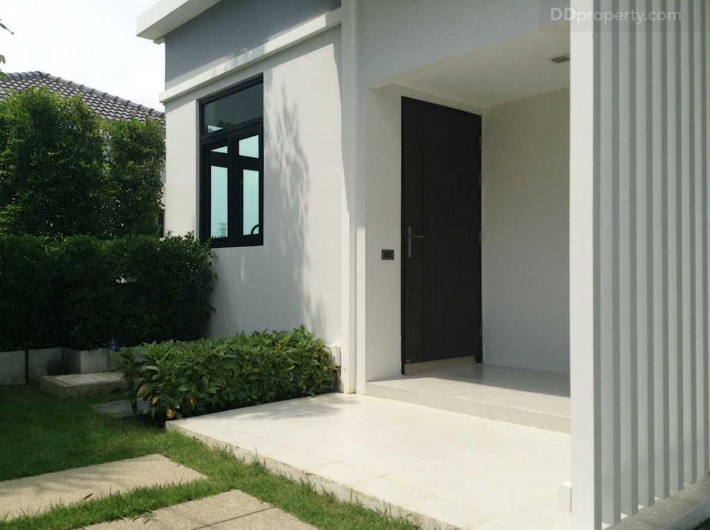 nc on green charmNc on Green Charm_86-065