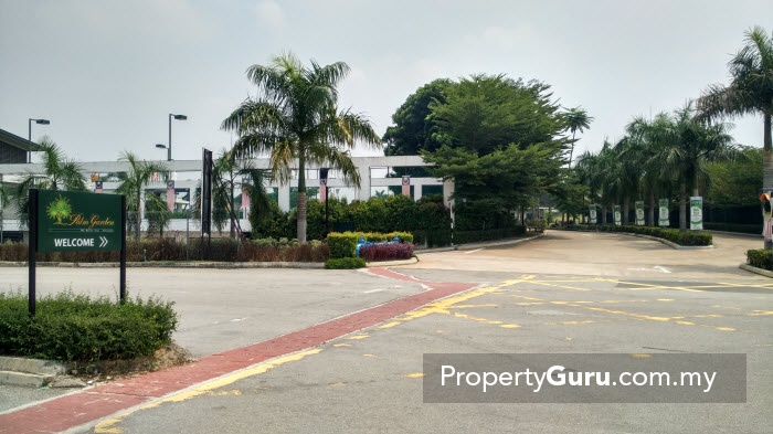 Entrance to the award winning Palm Garden Golf Club