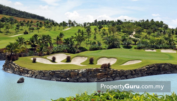 A breath-taking view of the Palm Garden golf course