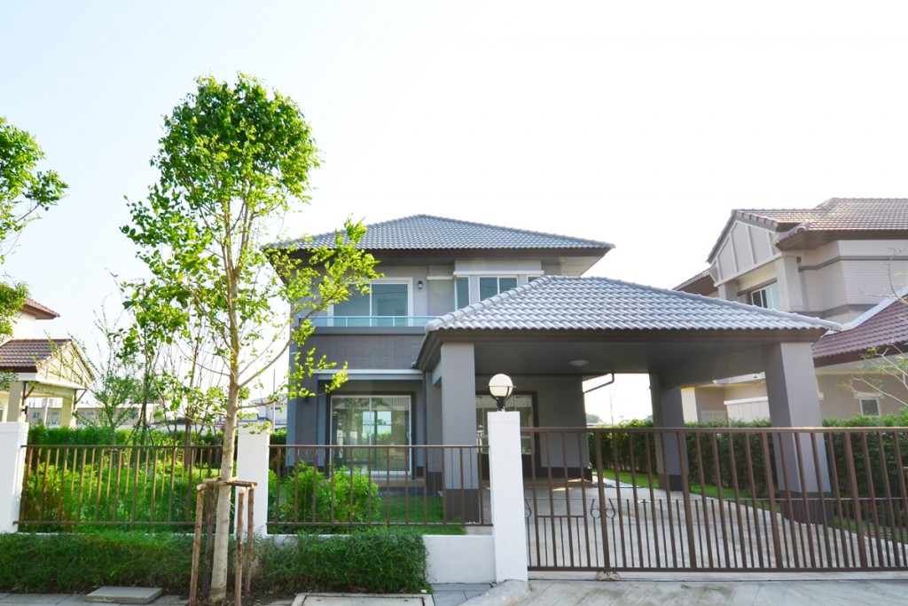 บ้านพราวพฤกษ์ บ้านเดี่ยว 2 ชั้น ที่ดิน 100.60-102.90 ตร.ว. ขนาดพื้นที่ใช้สอย 190 ตร.ม. 4 ห้องนอน 3 ห้องน้ำ จอดรถ 2-4 คัน