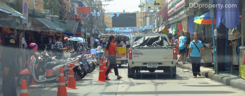 ต้นซอยจะเป็นลักษณะของถนนวันเวย์