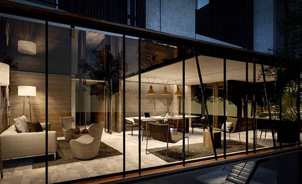 ส่วนพื้นที่ชั้น 2 จะเป็นพื้นที่ส่วนกลางอยู่บริเวณด้านหน้า พร้อมกระจกล้อมรอบเปิดรับวิวภายนอกแบบ 180 องศา