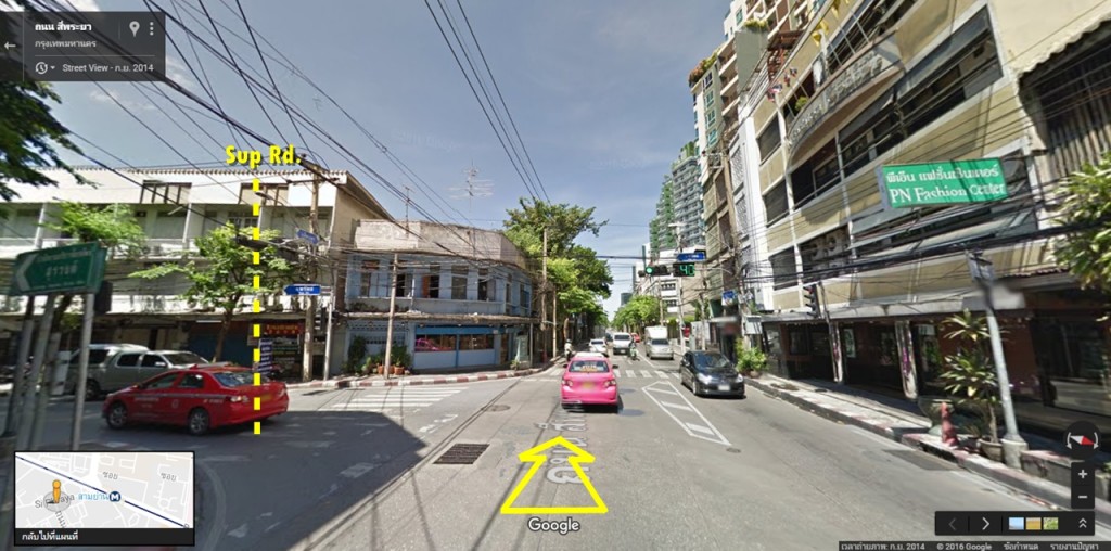 ตรงเข้ามาจะเจอแยกที่เลี้ยวซ้ายไปยังถนนทรัพย์ แต่ให้เลือกตรงไป