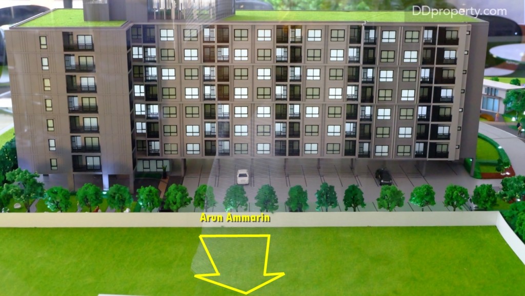 ทิศตะวันตกจากด้านหน้าโครงการจะหันเข้าสู่ แยกอรุณอัมรินทร์
