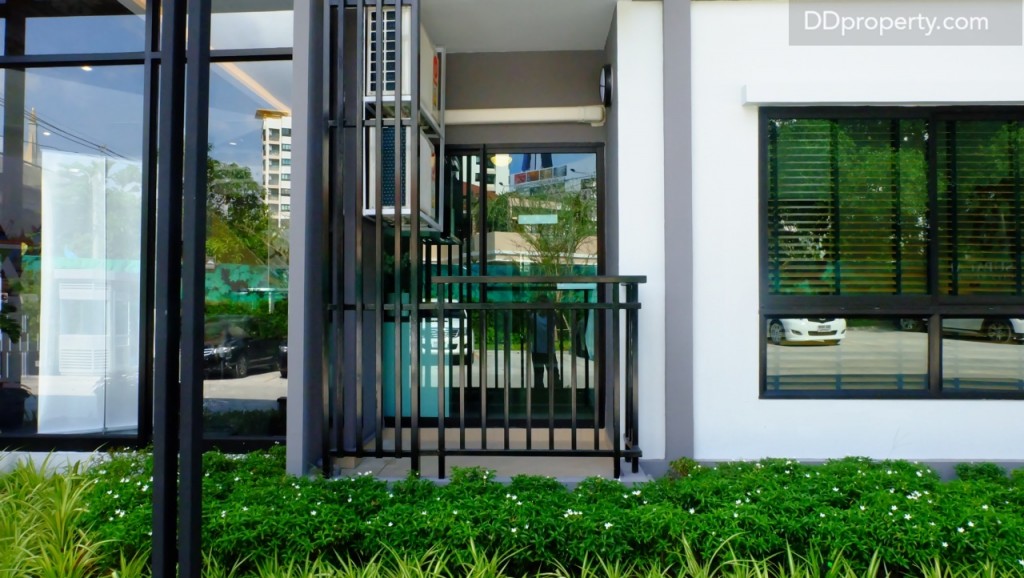 ภาพระเบียงจากมุมมองด้านนอก