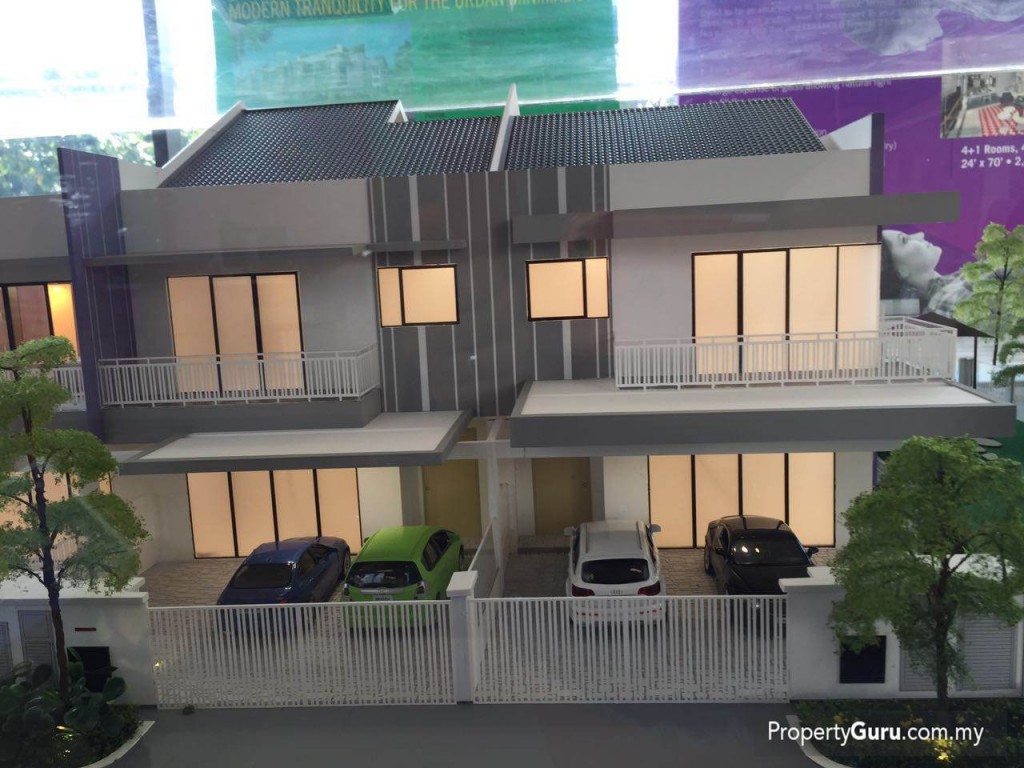 The Terresse Show Unit Scale Model