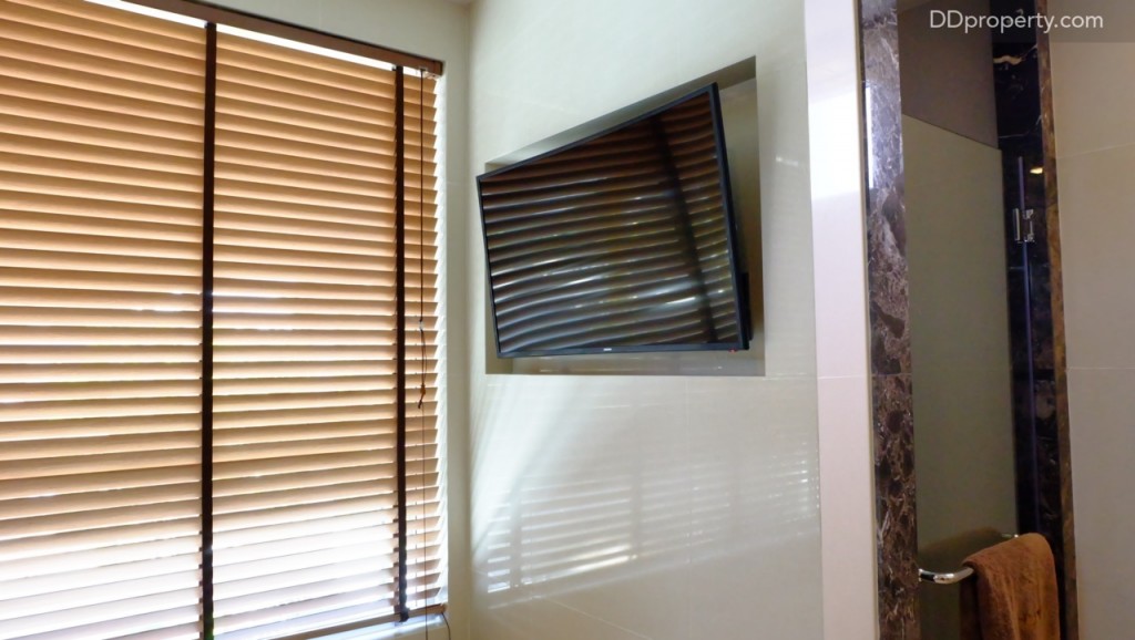 The Royal TierThe Royal TierDSCF9617