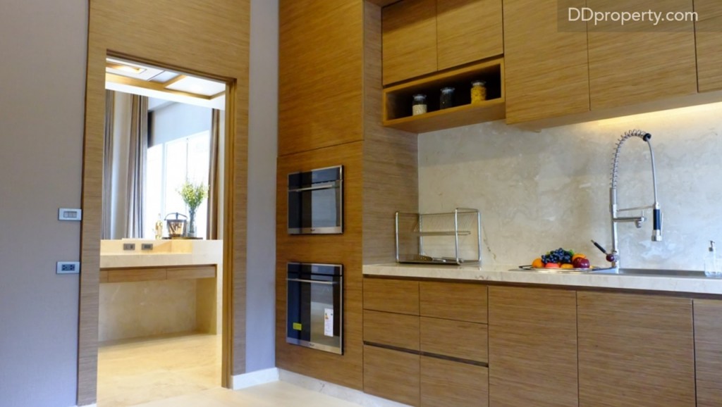 เครื่องใช้ไฟฟ้าอย่างเตาอบ ในบ้านจริงจะไม่ได้แถมมาให้ 