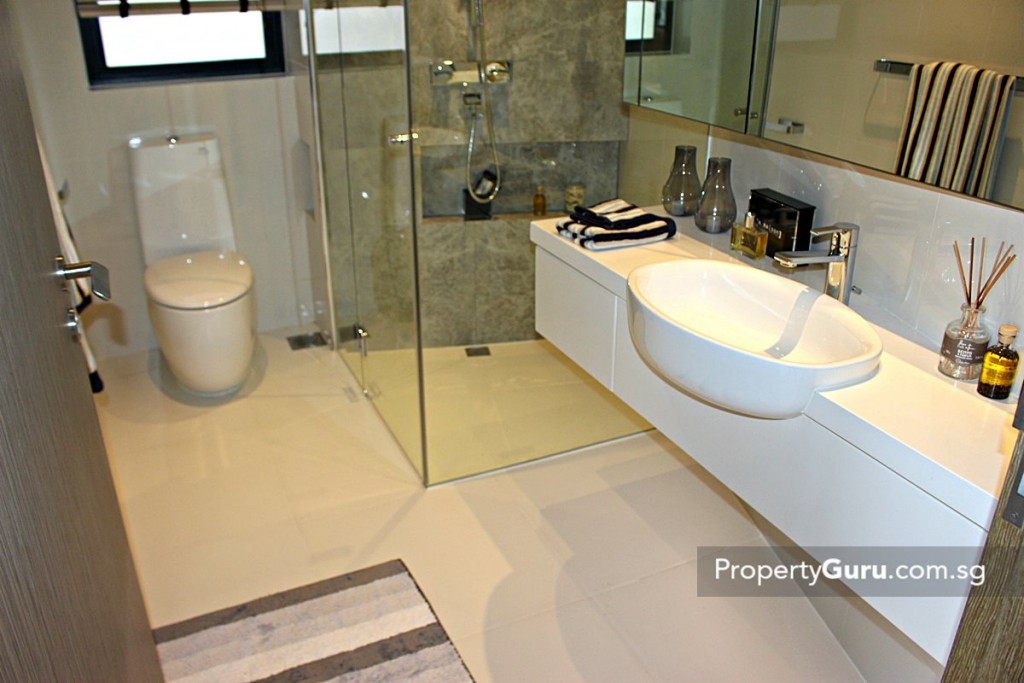 d'Leedon bathroom 1 BR
