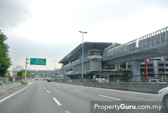 The Bandar Utama MRT Line 1 Station is close by