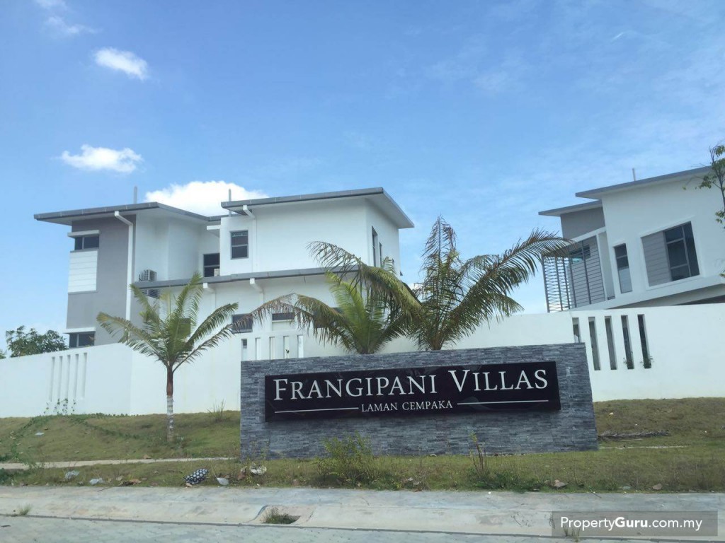 Kota Seriemas Frangipani Villas