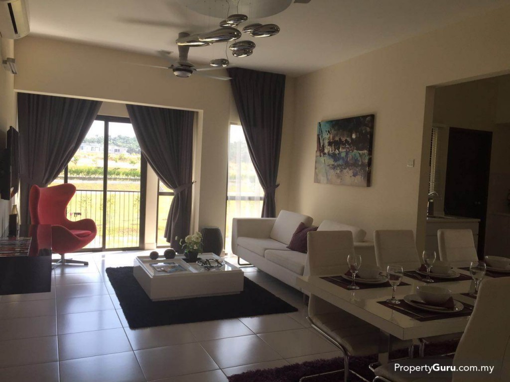 Kota Seriemas Cempaka Seri Living Room Showroom