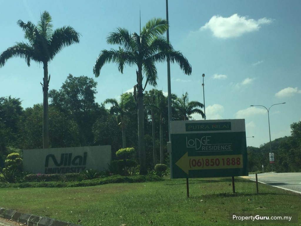 Entrance to Lodge Residences