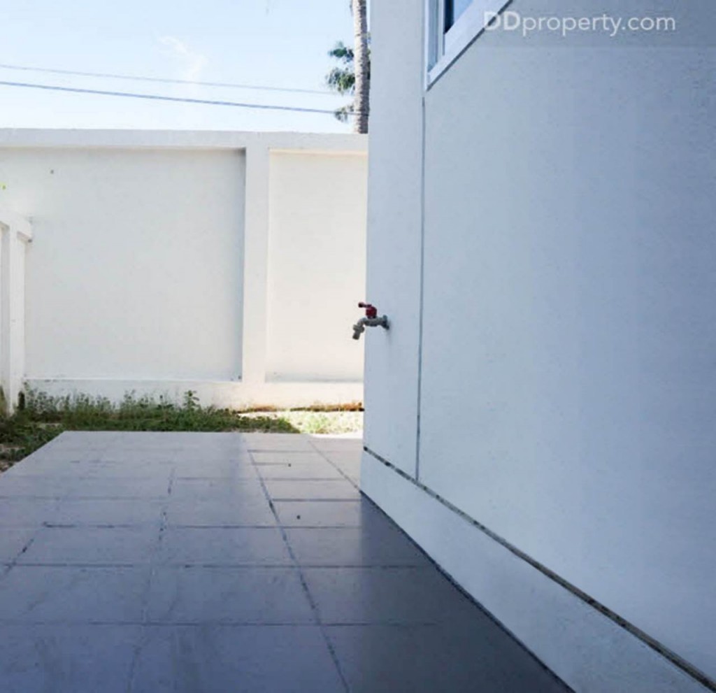 season valley srirachaTR the season valley sriracha Single Home TrDSC00219-021-001