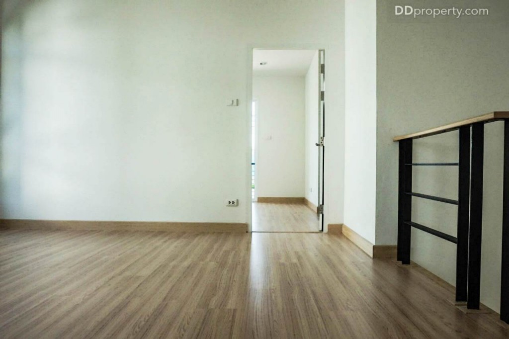 season valley srirachaTR the season valley sriracha Single Home TrDSC00227-026-005