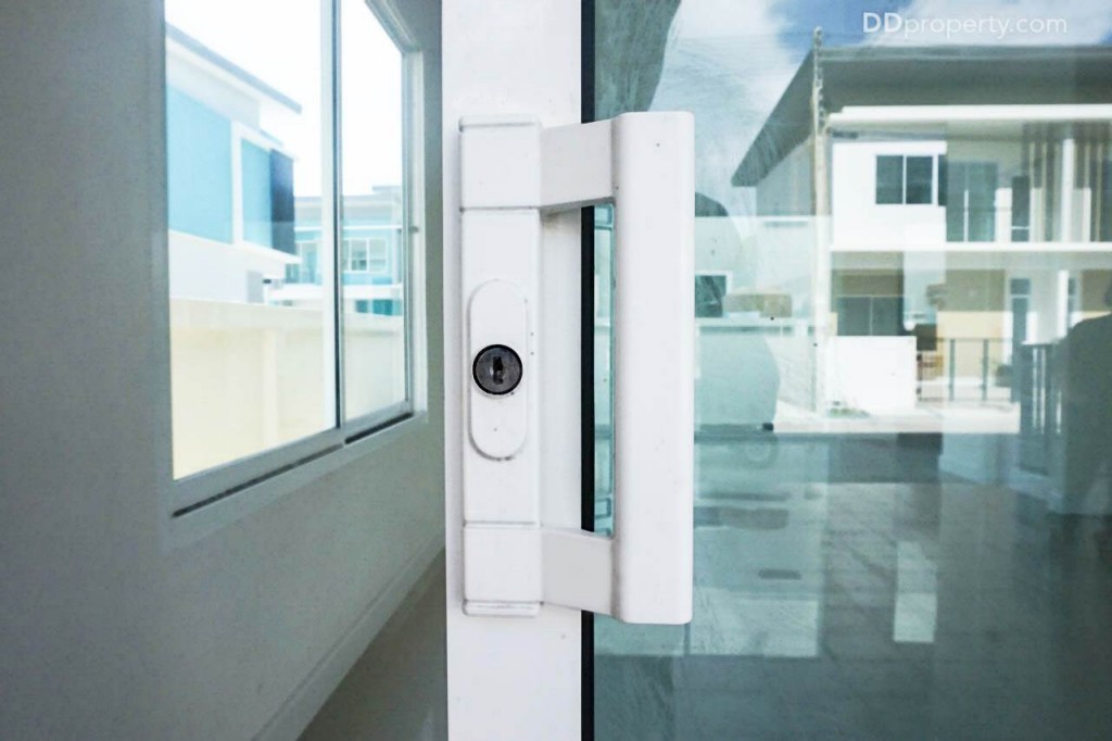 season valley thhhhthe season valley sriracha Town House TrDSC00154-006-004