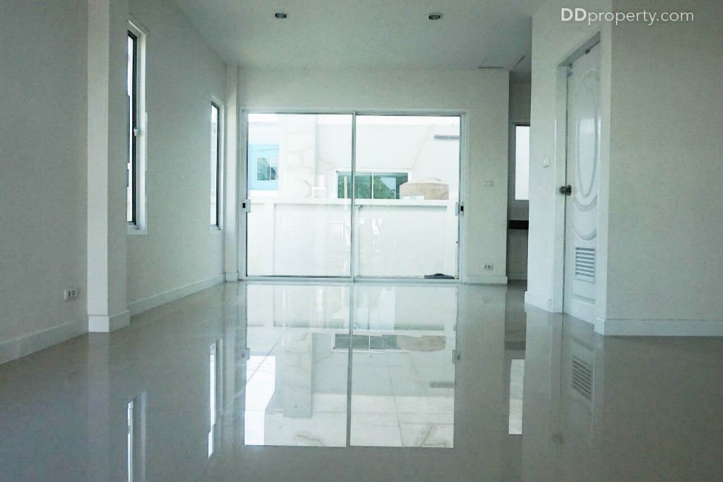 season valley thhhhthe season valley sriracha Town House TrDSC00156-007-005