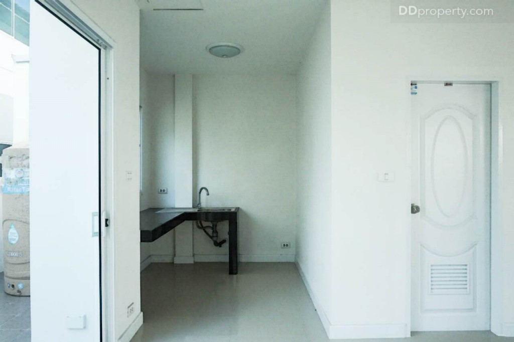 season valley thhhhthe season valley sriracha Town House TrDSC00158-009-007